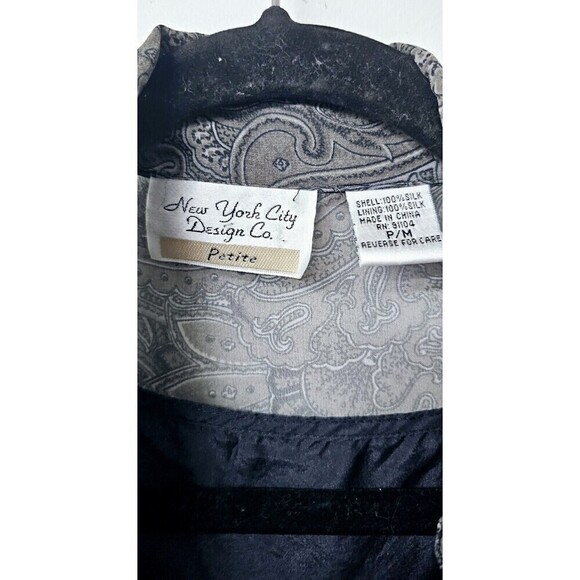 NEW YORK CITY DESIGN CO. Petite 100% Silk Gray Lined Button-Up Women Shirt (PM) - Picture 2 of 6